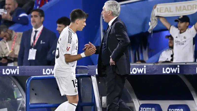 Ancelotti, Arda Güler'i olağanüstü olarak nitelendirdi ve gelecekteki pozisyonunu açıkladı