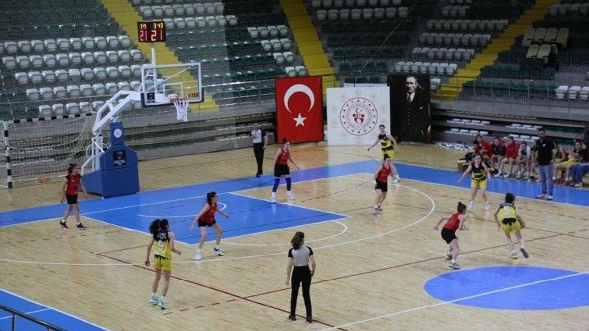 Kızlar U18 Anadolu Şampiyonaları Kırmızı Grup'ta Dört Takım Mücadele Edecek