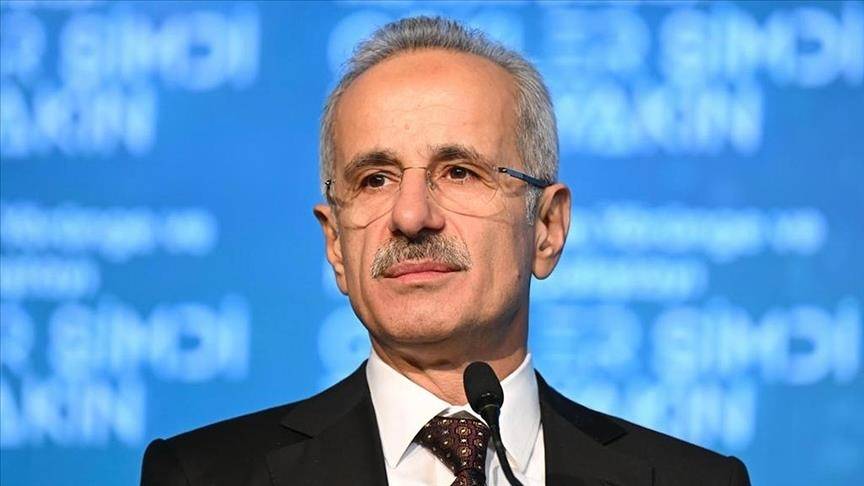 Uraloğlu, deprem sonrası telefon aksamaları için gsm operatörleriyle istanbul'da buluşuyor